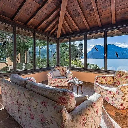Villa San Siro Sleeps 20 Pool Air Con Wifi San Siro (Lombardy)