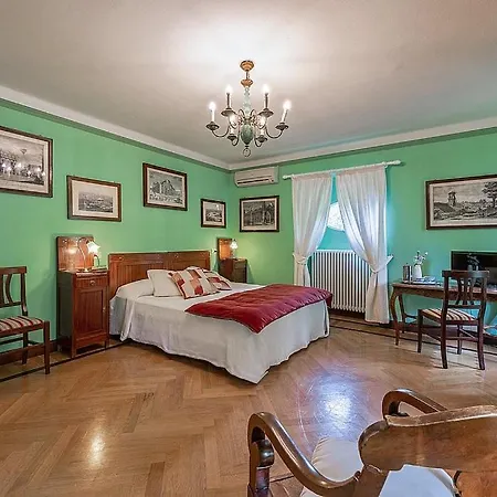 San Siro Sleeps 20 Pool Air Con Wifi *