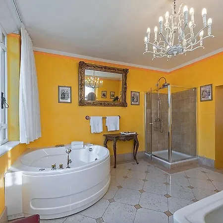 Villa San Siro Sleeps 20 Pool Air Con Wifi *
