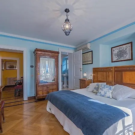 San Siro Sleeps 20 Pool Air Con Wifi *