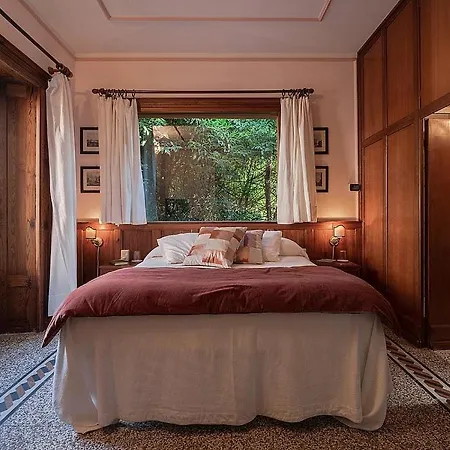 San Siro Sleeps 20 Pool Air Con Wifi *