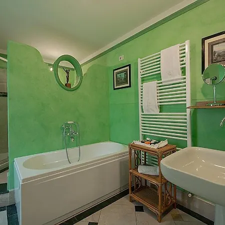 San Siro Sleeps 20 Pool Air Con Wifi *